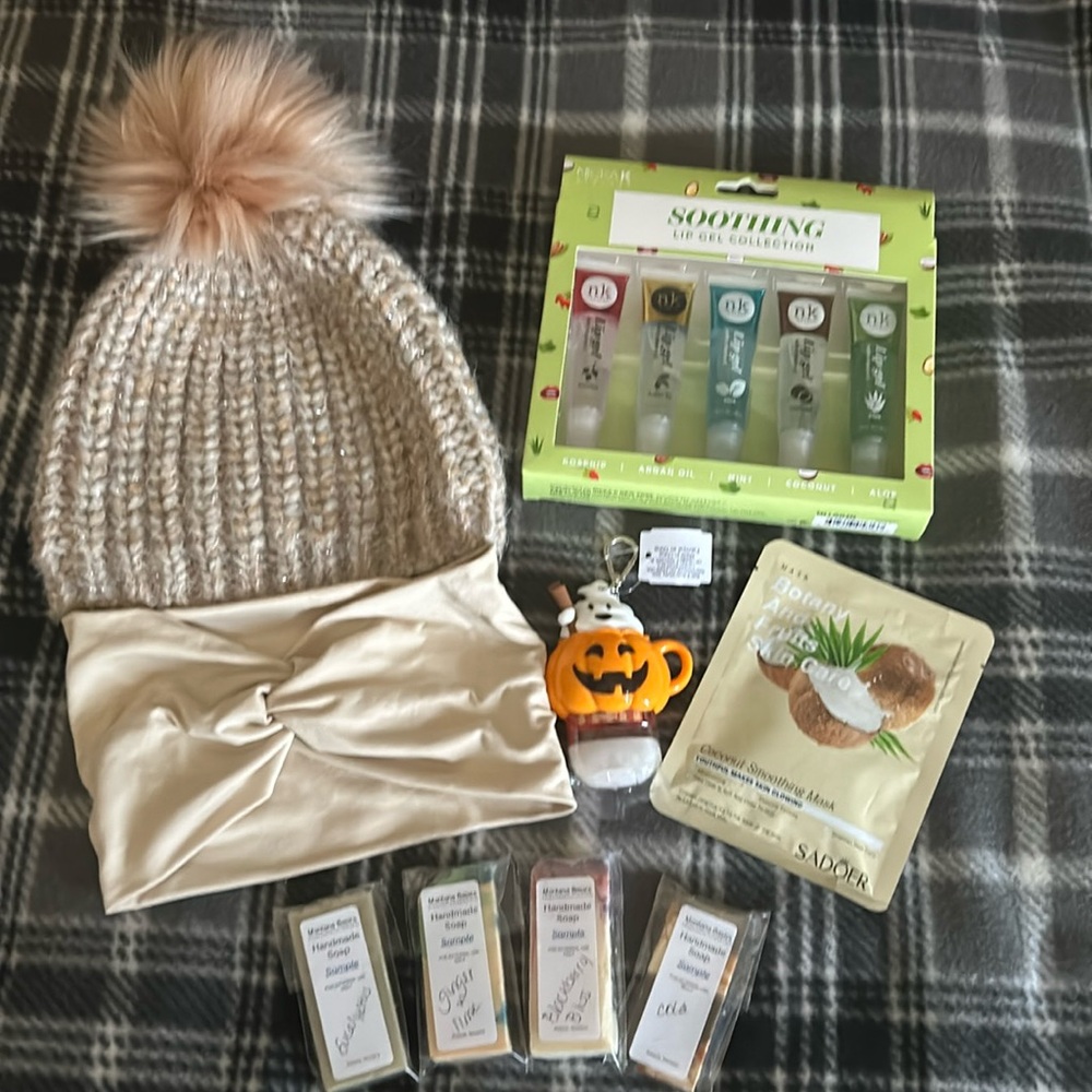 Bath and body works fall bundle - Picture 4 of 15
